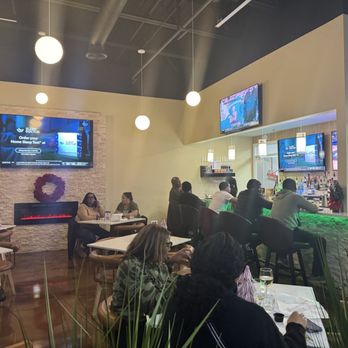 Harold's Timeout Bar & Grill - Interior - Bars Near Me - Olympia Fields, Illinois