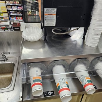7-Eleven - a coffee machine with cups on it - Convenience Stores Near Me - Gilbert, Arizona 7-Eleven - a coffee machine with cups on it - Convenience Stores Near Me - Gilbert, Arizona