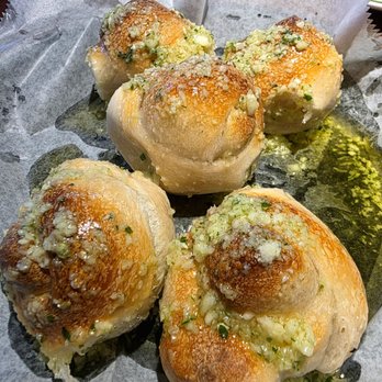 Mamma Mia Boynton - The garlic rolls were hot, had a crusty exterior, and plenty of that garlic butter to soak it up! - Italian Near Me - Boynton Beach, Florida Mamma Mia Boynton - The garlic rolls were hot, had a crusty exterior, and plenty of that garlic butter to soak it up! - Italian Near Me - Boynton Beach, Florida