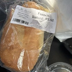 Chuck's Seafood - Fresh bread