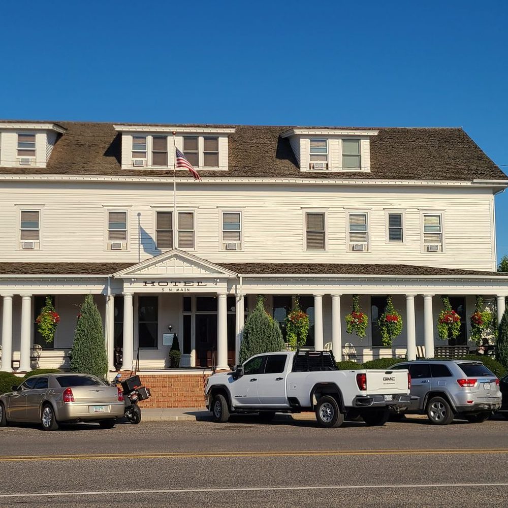 Sacajawea Hotel - Front of hotel - Hotels Near Me - Three Forks, Montana