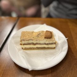 Chateau De Chantilly Cafe - Biscoff Tiramisu