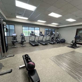 DoubleTree by Hilton Hotel Decatur Riverfront - Hotels Near Me - Decatur, Alabama