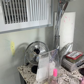Lavish Nail & Spa - Vent that's next to nail table. Cigarette smokes comes in - Nail Salons Near Me - Lexington, South Carolina