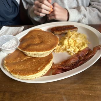 Alexanders Restaurant & Pancake House - Breakfast & Brunch Near Me - Stickney, Illinois