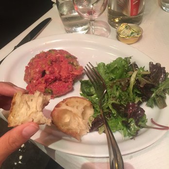 Chez André - Beef tartare and the beef fillet - French Near Me - Paris, 75