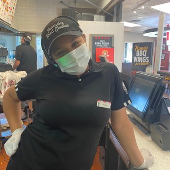 KFC - She is so nice Briana she is so kind - Fast Food Near Me - Palmdale, California