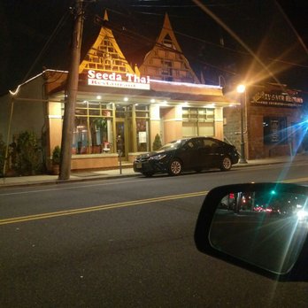Seeda Thai Restaurant - Thai Near Me - Valley Stream, New York