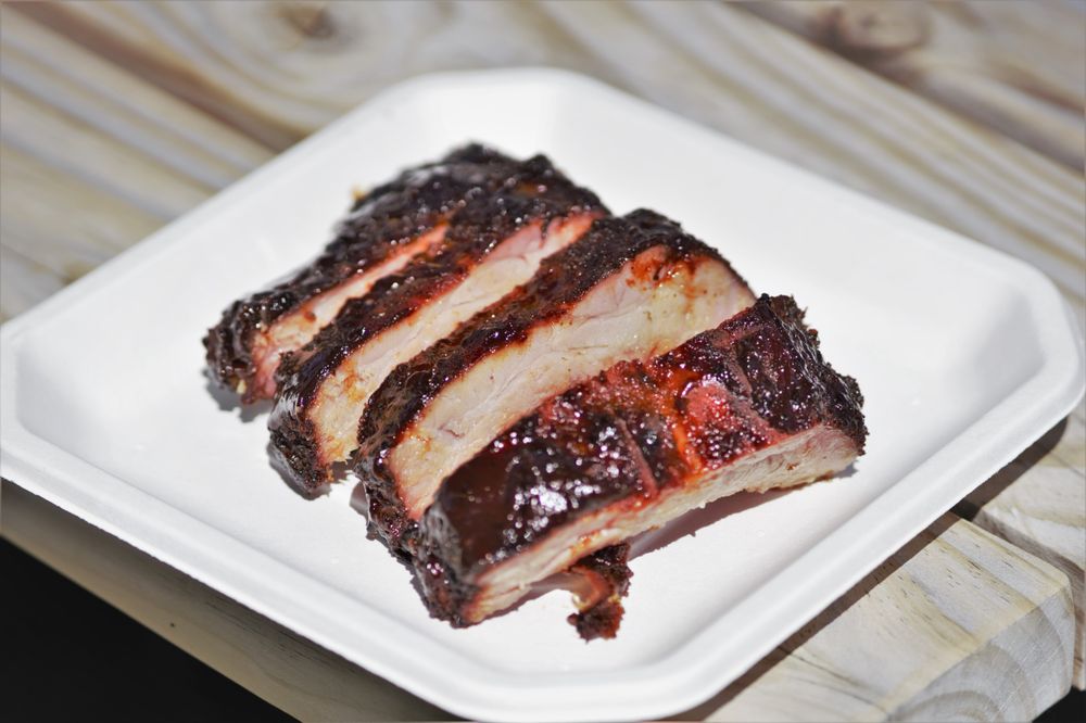 Grace's BBQ Logo