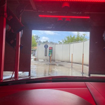 Super Star Car Wash - Vista Way & Vale Terrace Dr - Car Wash Near Me - Vista, California