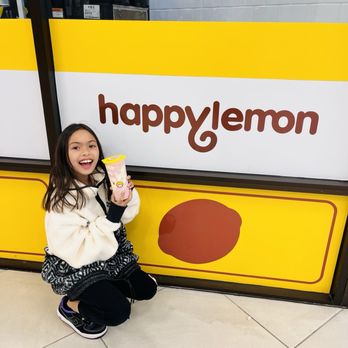 Happy Lemon - Strawberry Shortcake and pose - Bubble Tea Near Me - Richmond, California