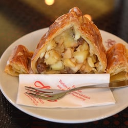 Café und Konditorei Kreiner - Café & Konditorei Kreiner | Blätterteig-Apfel-"Strudel"