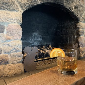Crater Lake Lodge - Black Walnut Old Fashioned - Hotels Near Me - Klamath Falls, Oregon Crater Lake Lodge - Black Walnut Old Fashioned - Hotels Near Me - Klamath Falls, Oregon