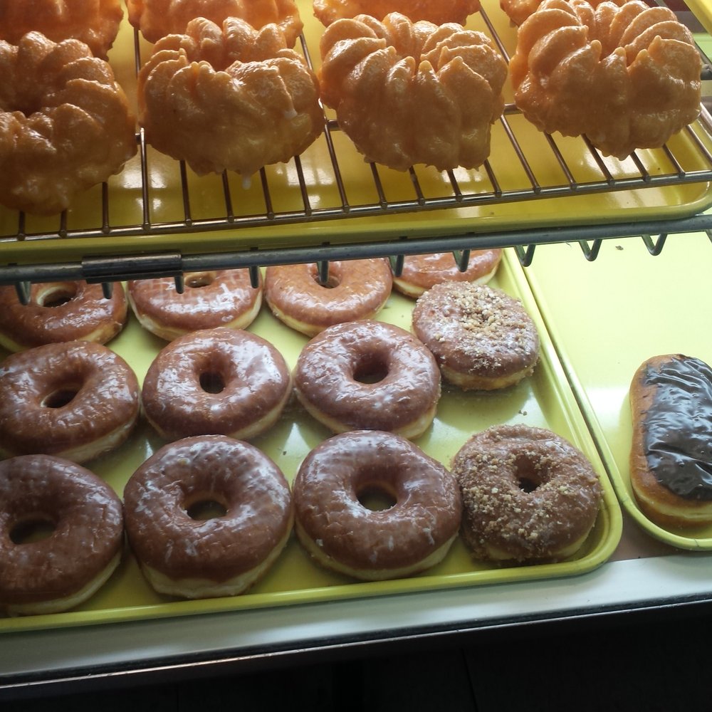 Donut Hut - Warm Crullers and Yeast Glazed donuts - Donuts Near Me - Las Vegas, Nevada Donut Hut - Warm Crullers and Yeast Glazed donuts - Donuts Near Me - Las Vegas, Nevada