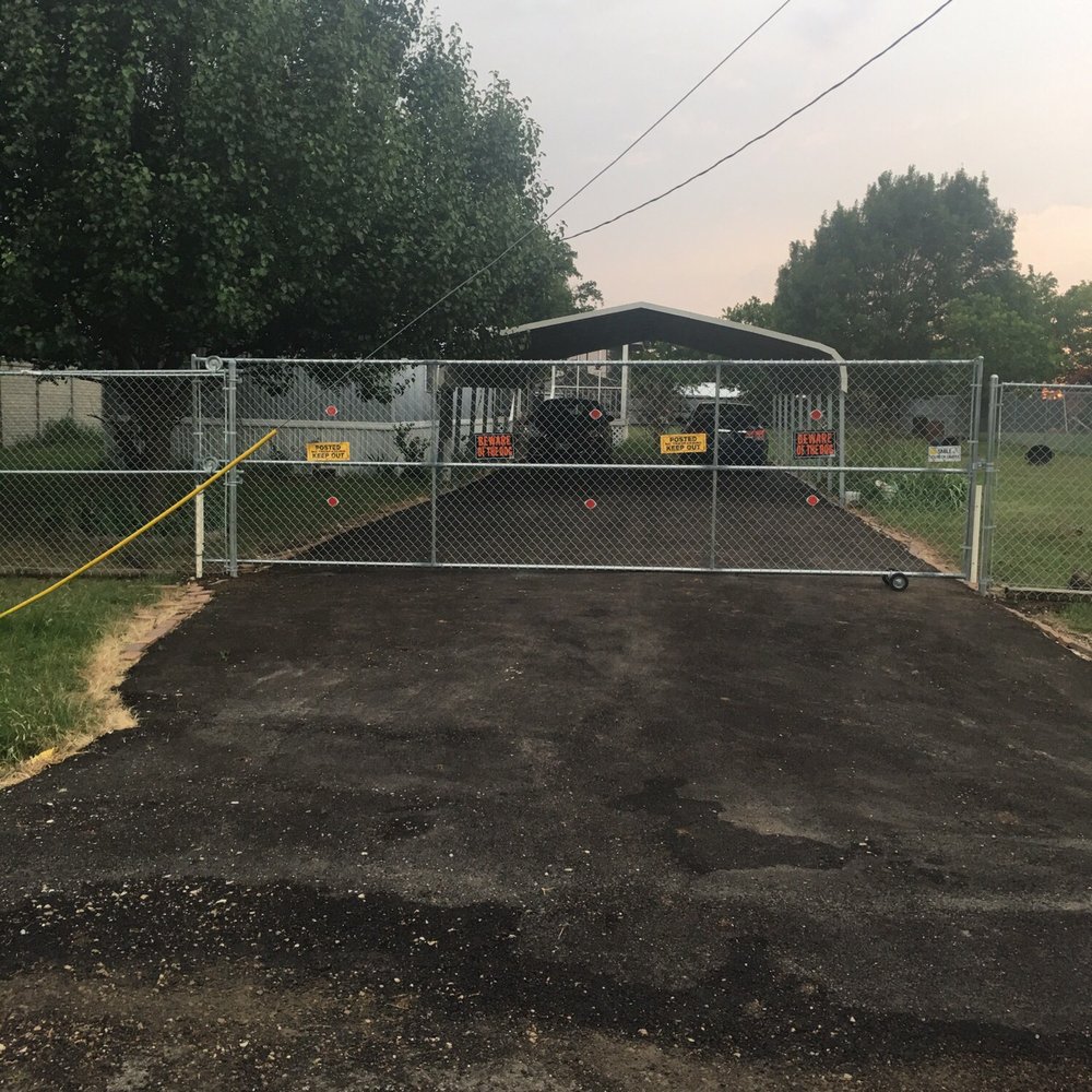 Raleigh Fence - 20' rolling chain link gate. - Fences & Gates Near Me - Red Oak, Texas