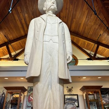 Keith's Car Service - Jack Daniels Statue at Welcome center Lynchburg. - Town Car Service Near Me - Franklin, Tennessee Keith's Car Service - Jack Daniels Statue at Welcome center Lynchburg. - Town Car Service Near Me - Franklin, Tennessee