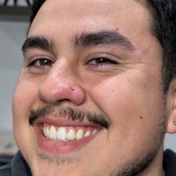 Flora Tattoo Studio - Nostril piercing