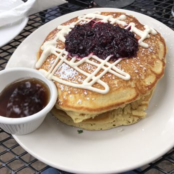 Gideon Welles - Brunch : ricotta pancakes - Bars Near Me - Chicago, Illinois