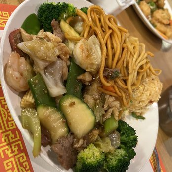 China Garden - Combo meal Happy family (all the proteins and veggies) comes w rice and noodles and a cup of soup that I devoured wo a photo. - Chinese Near Me - Parker, Arizona