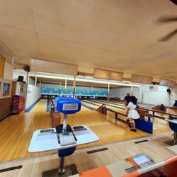 Maui Bowling Center - Nice and clean. Such a cute little 10 lane alley.