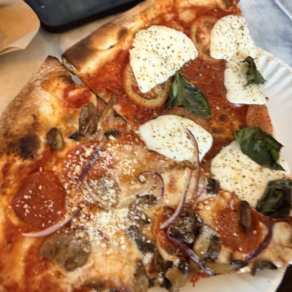 Joe's Pizza - Pizza Near Me - Miami, Florida