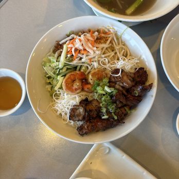 Com Tam Thien Huong - Vietnamese Near Me - Sacramento, California Com Tam Thien Huong - Vietnamese Near Me - Sacramento, California