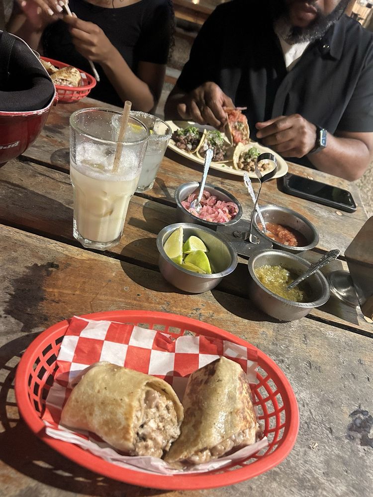 Taco'n Madre