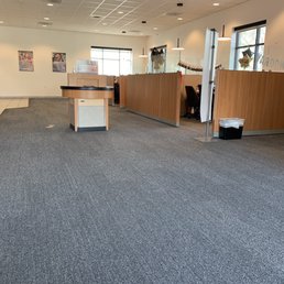 Chase team ignoring customers ! Chase team ignoring customers !
