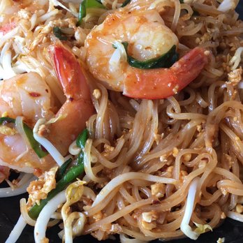 D E Thai Kitchen - Downtown - Shrimp pad Thai mixed together - Thai Near Me - Las Vegas, Nevada D E Thai Kitchen - Downtown - Shrimp pad Thai mixed together - Thai Near Me - Las Vegas, Nevada
