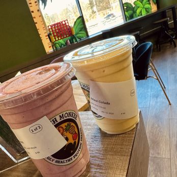 Fresh Monkee - Westborough, MA - Strawberry Moon and Maui Colada - Juice Bars & Smoothies Near Me - Westborough, Massachusetts