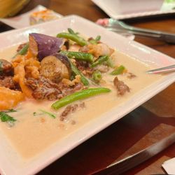 Shangeri La - Green curry