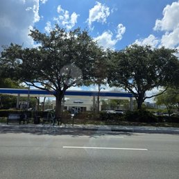 Exterior photo of Chevron Station Inc 437 - Plantation, Florida Exterior photo of Chevron Station Inc 437 - Plantation, Florida