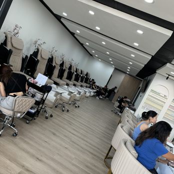 Adore Nail Studio - Nail Salons Near Me - Houston, Texas