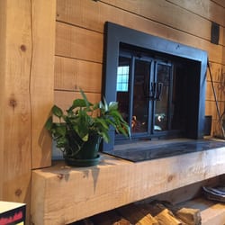 O Petit Restaurant - Warming fireplace.