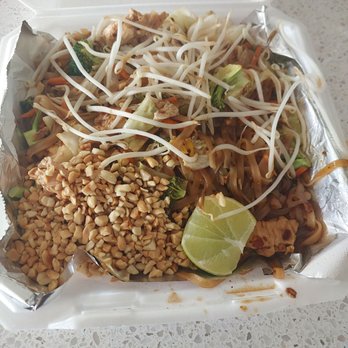 Kannika's Thai Food - Chicken pad thai - Thai Near Me - Ontario, Oregon