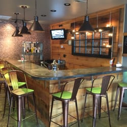 The Taproom at Monte's - Inviting