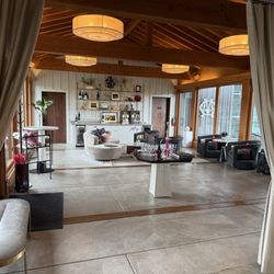 Gran Moraine Estate & Winery - Entry area