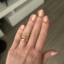 Gel manicure