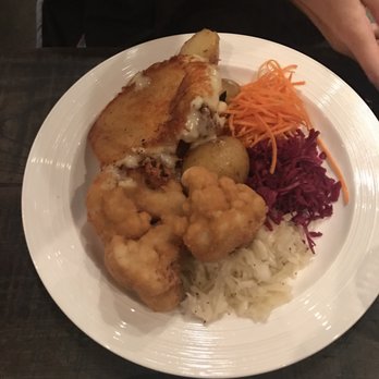 Gyllene Prag - Restaurants Near Me - Göteborg, O