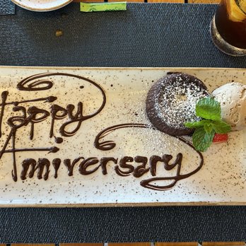 Hualani's - Chocolate Cake - Hawaiian Near Me - Lihue, Hawaii