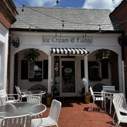 My Sister's Place Ice Cream & Fudge - Front of shop