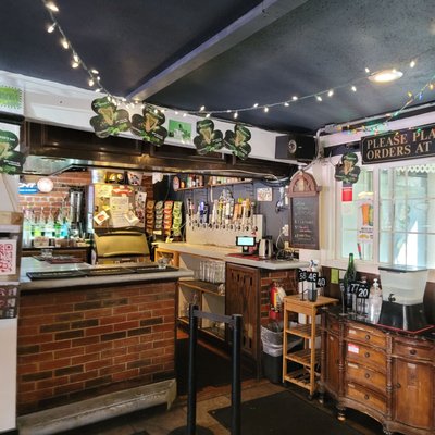 Streets Pub and Grub by null
