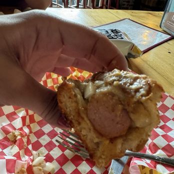 Liars Bench Beer Co - Burnt End Dog - Breweries Near Me - Portsmouth, New Hampshire