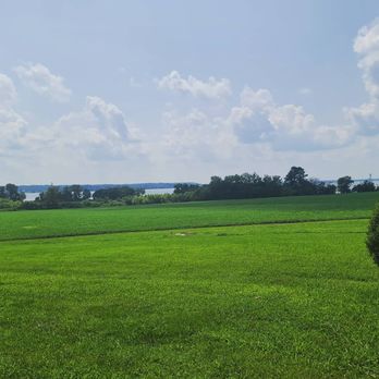 Berkeley Plantation - Landmarks & Historical Buildings Near Me - Charles City, Virginia