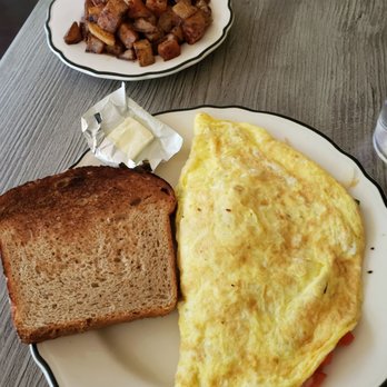 Porch & Pantry - Veggie omlette with side of potatoes (extra charge). - Breakfast & Brunch Near Me - Mount Gretna, Pennsylvania Porch & Pantry - Veggie omlette with side of potatoes (extra charge). - Breakfast & Brunch Near Me - Mount Gretna, Pennsylvania