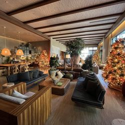 Mission Pacific Beach Resort - Lobby