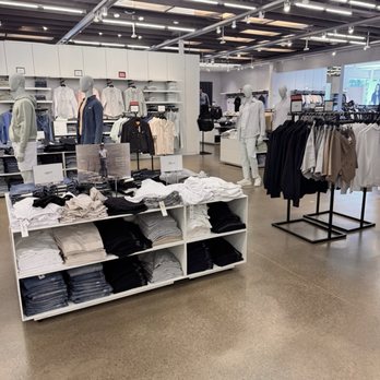 Calvin Klein - Men's Clothing Near Me - Central Valley, New York Calvin Klein - Men's Clothing Near Me - Central Valley, New York