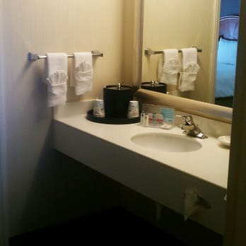Hampton Inn & Suites San Clemente - Sink - Hotels Near Me - San Clemente, California Hampton Inn & Suites San Clemente - Sink - Hotels Near Me - San Clemente, California