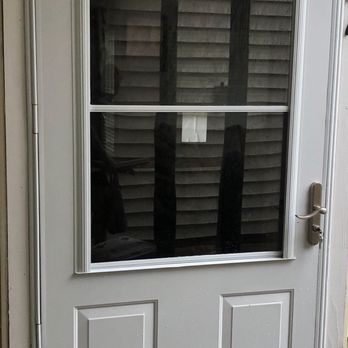 Clin Handyman - Storm door - Handyman Near Me
