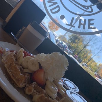 The Poughkeepsie Grind - Waffle with strawberry and bananas - Coffee & Tea Near Me - Poughkeepsie, New York